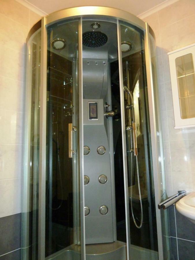 Nice Apartment & Room In 챠브타트 외부 사진